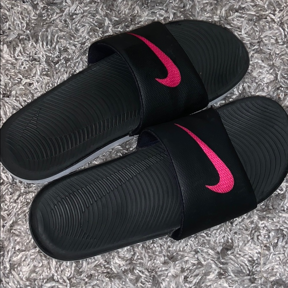 Women’s Nike slides